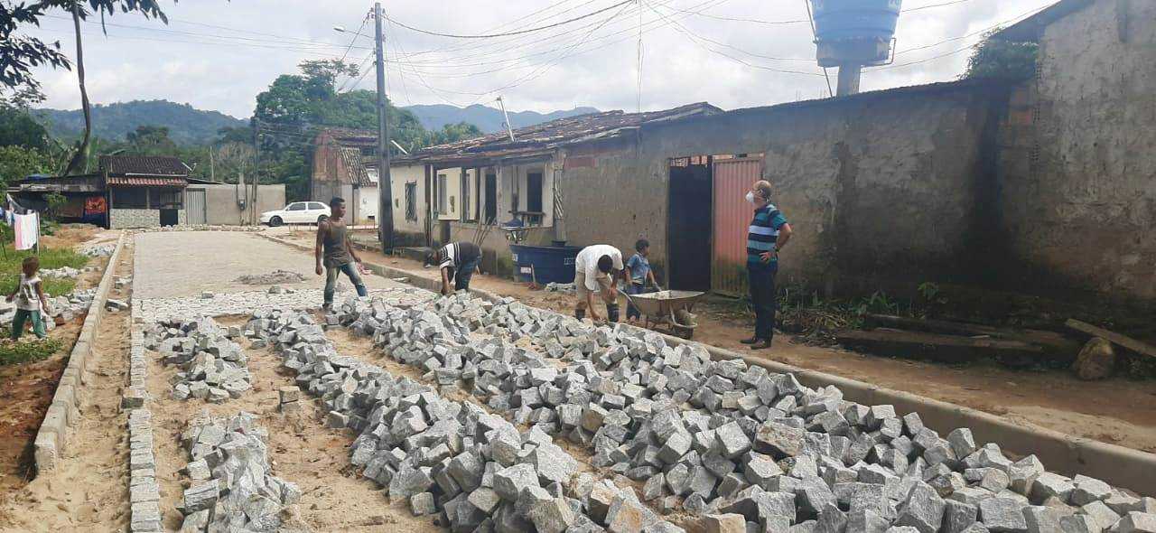 Camacã: Mais 2 ruas em fase de conclusão em São João do Panelinha